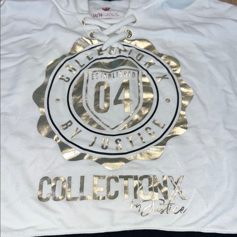 🛍️ 3 for $25 🛍️ - Justice - Stylish White and Black Hoodie with Gold Crest - Picture 3 of 5